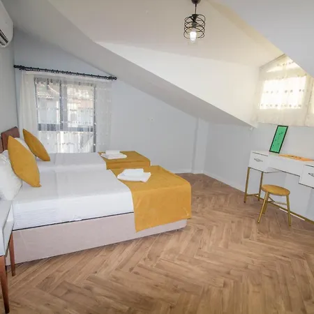 Kayapark 4+1 Villa, Oezel Havuzlu,