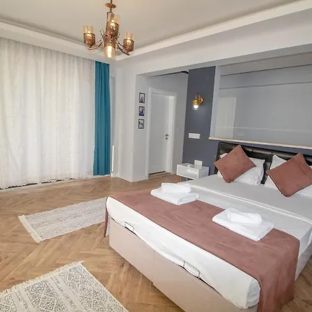 Kayapark 4+1 Villa, Oezel Havuzlu,