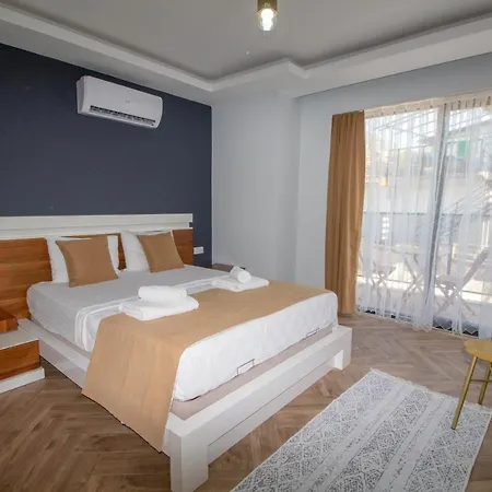 Kayapark 4+1 Villa, Oezel Havuzlu, 别墅