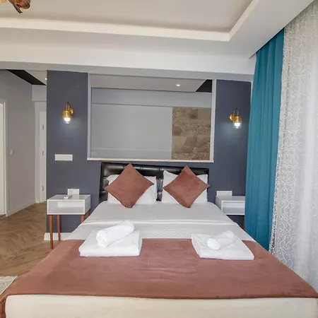 Kayapark 4+1 Villa, Oezel Havuzlu, 别墅 费特希耶