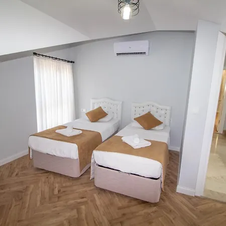 别墅 Kayapark 4+1 Villa, Oezel Havuzlu,