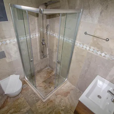 Kayapark 4+1 Villa, Oezel Havuzlu, 别墅 *