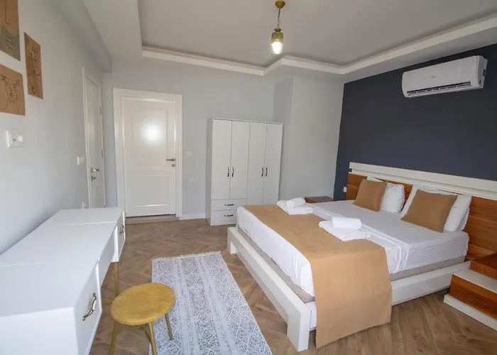 Kayapark 4+1 Villa, Oezel Havuzlu, *