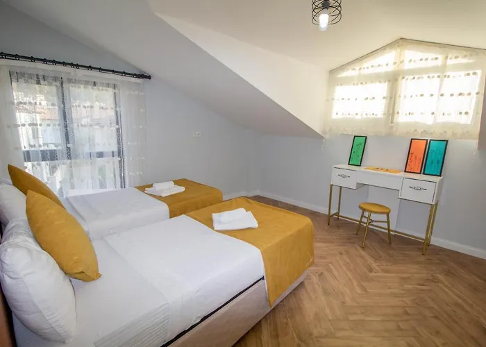 Villa Kayapark 4+1 Villa, Oezel Havuzlu, Fethiye