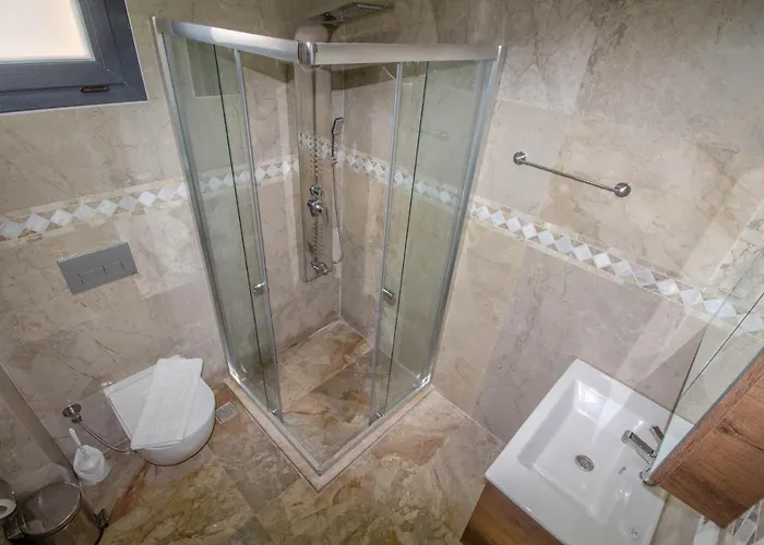 Kayapark 4+1 Villa, Oezel Havuzlu, Vilă *