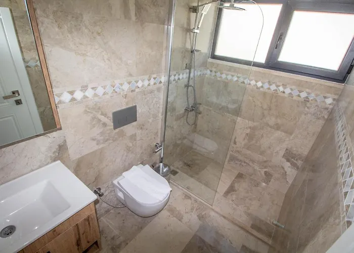 Villa Kayapark 4+1 Villa, Oezel Havuzlu,