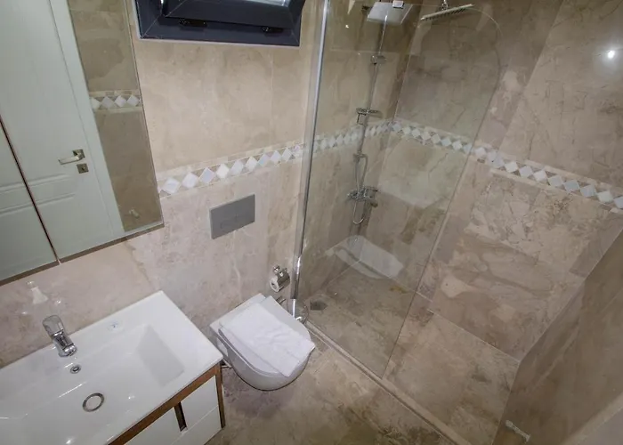 Kayapark 4+1 Villa, Oezel Havuzlu, Vilă