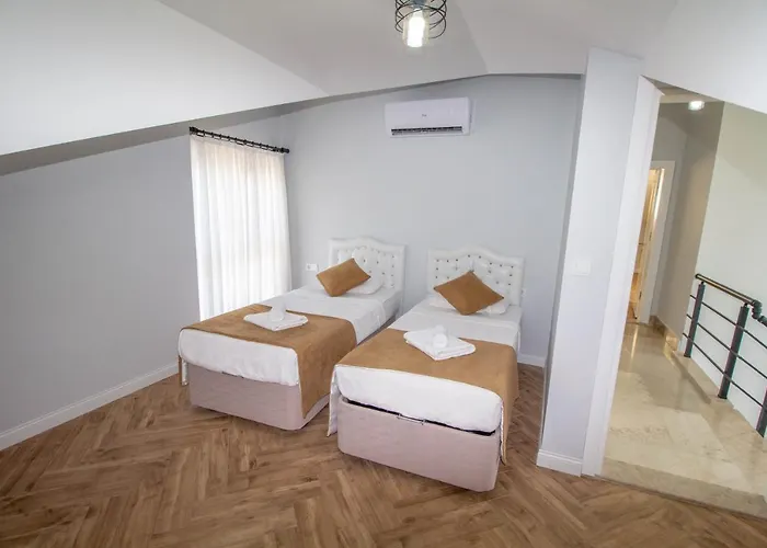 Vila Kayapark 4+1 Villa, Oezel Havuzlu,